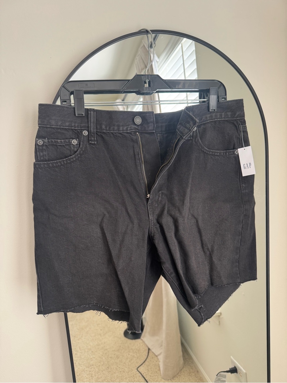 GAP Women’s Black Denim Cut-Off Shorts